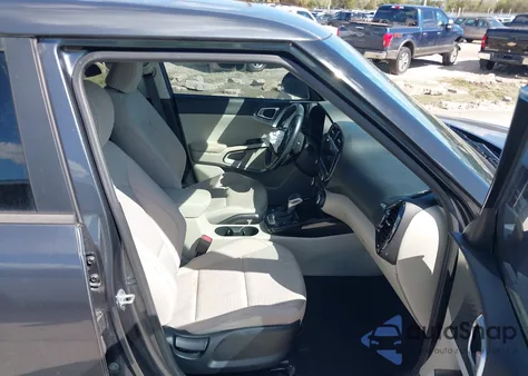 2021 Kia Soul Ex z USA, uszkodzony, nr VIN KNDJ33AU4M7760881